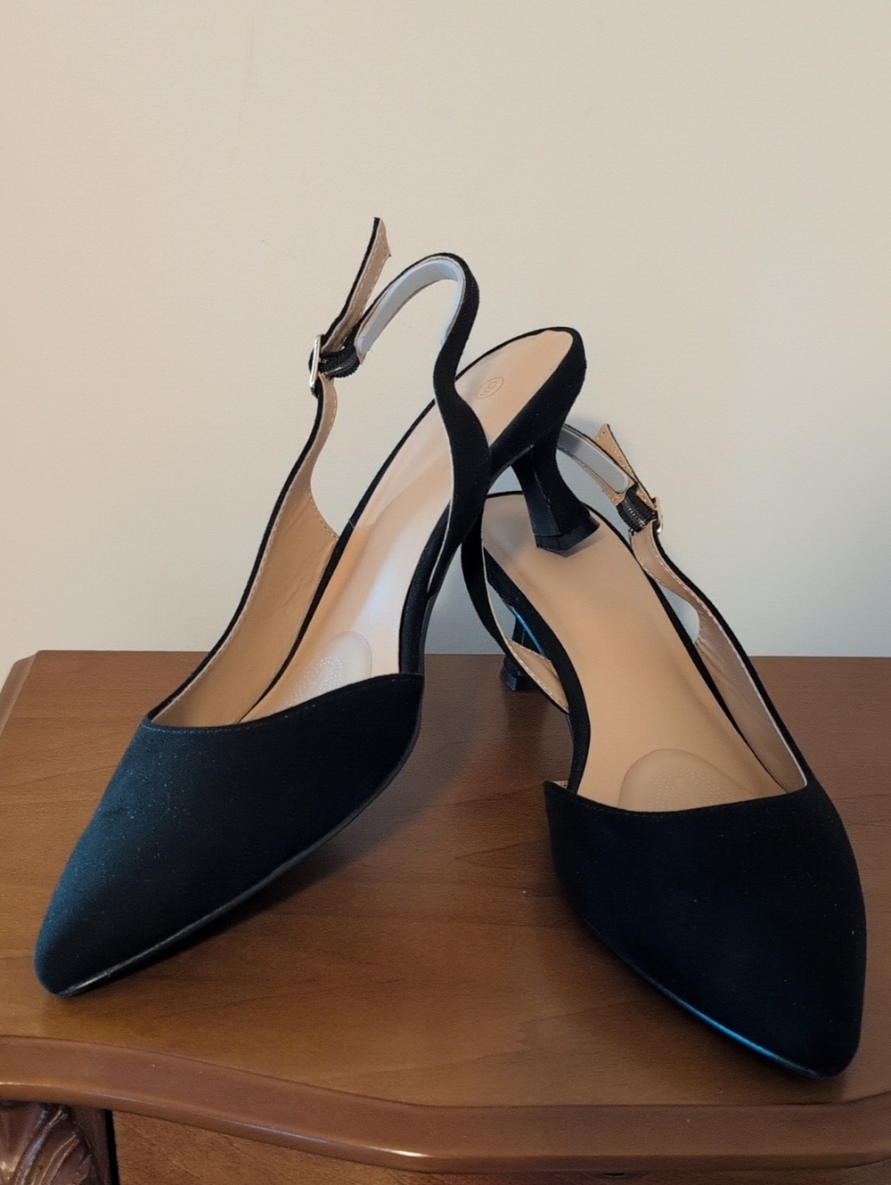Classic Black Slingback Pointed-Toe Heels, Velvety Suede Look, Size 9, EUC
